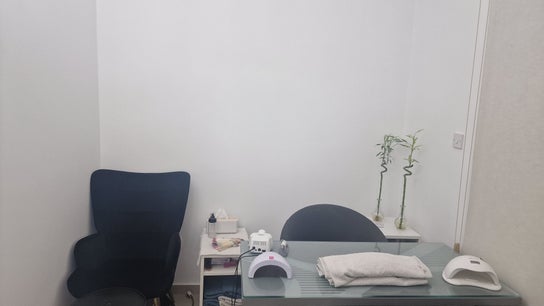 Simply Unique Beauty Salon