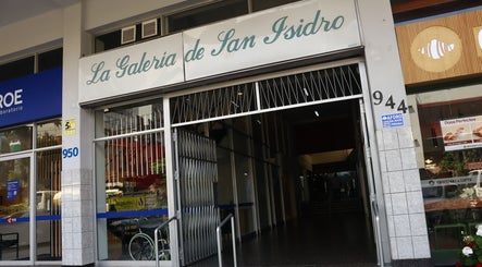 Fachada de la Galería de San Isidro cerca del Prestigio Barber Studio en San Isidro, Provincia De Lima, PE.