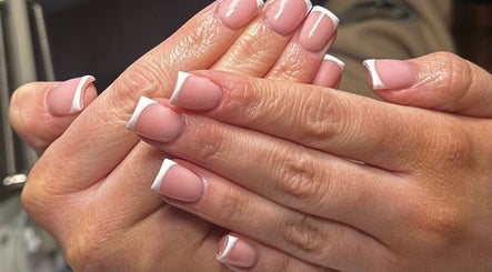 GELS WITH JENNA image 2
