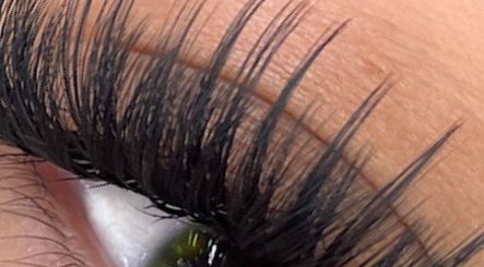 Blossoming Lashes, bild 3
