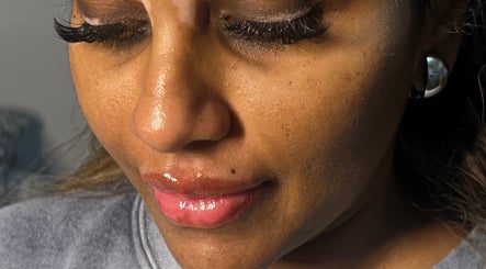 Lashesbyneera image 2