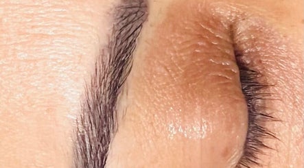 Εικόνα HaausOfBeauty 3