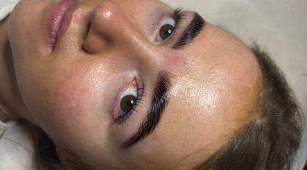 Expertly shaped brows at FACES - MUA AND BROW ARTIST, Banbury, England, GB for a stunning look.