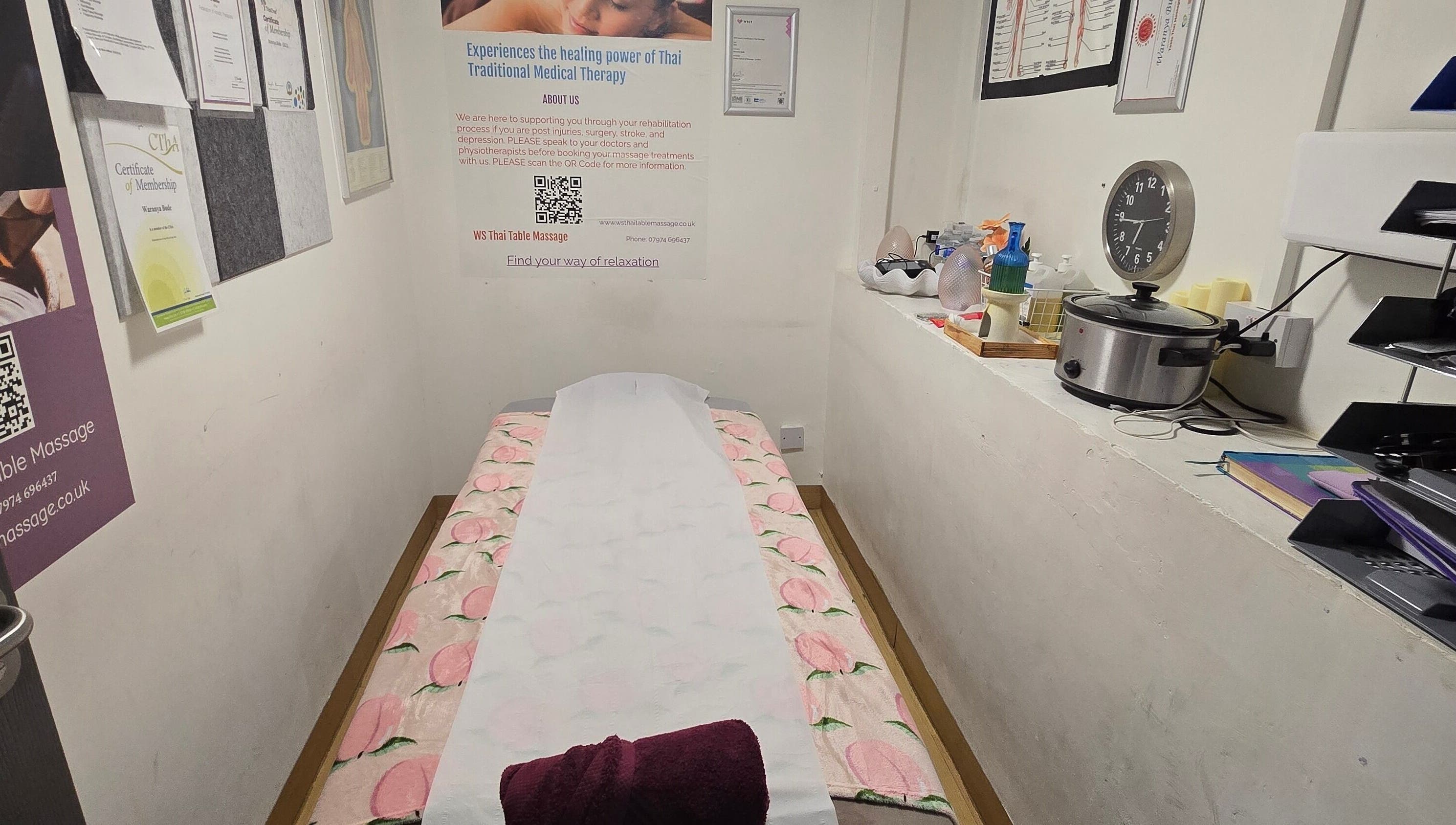 Comfortable massage room at WS Thai Table Massage in Croydon, England, GB, featuring relaxing decor.