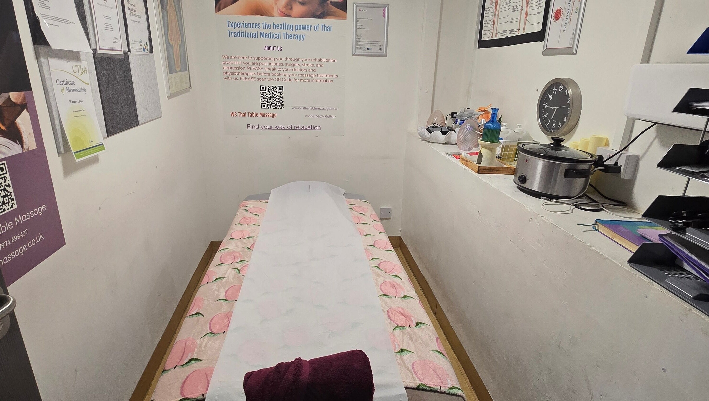 Comfortable massage room at WS Thai Table Massage in Croydon, England, GB, featuring relaxing decor.