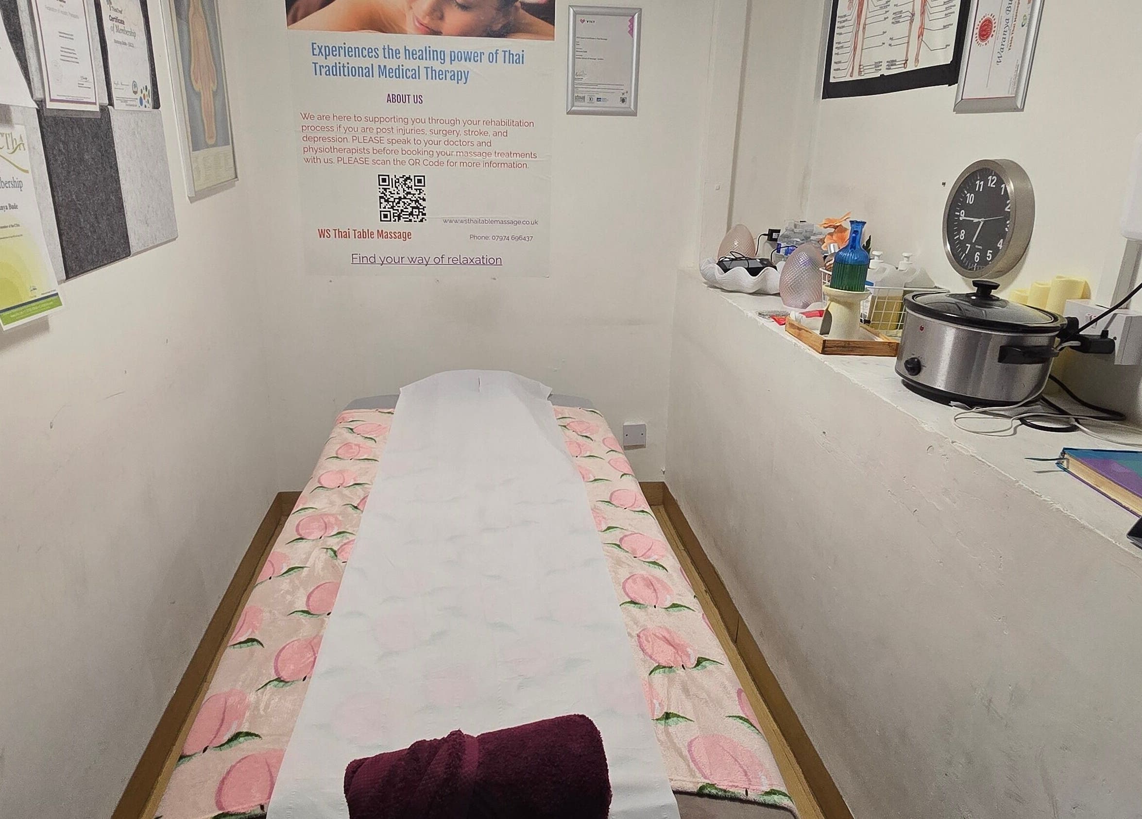 Comfortable massage room at WS Thai Table Massage in Croydon, England, GB, featuring relaxing decor.
