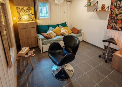 Salon moderne et confortable chez La Pose Végétale - Saint-Just-Malmont, Saint-just-malmont, Auvergne-rhône-alpes, FR.