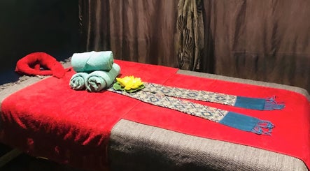 Blue Diamond Thai Massage, bild 3