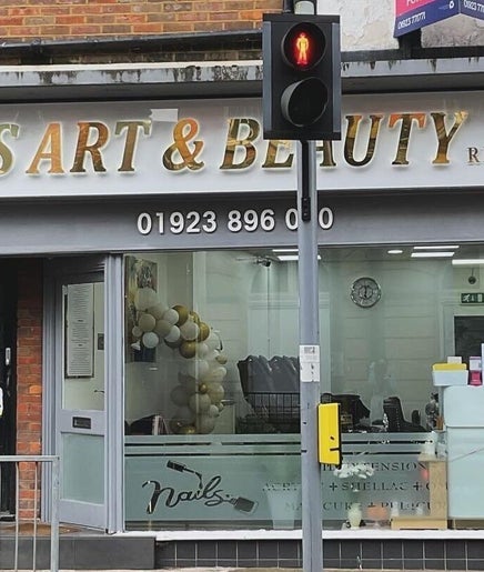 Nails Art & Beauty image 2