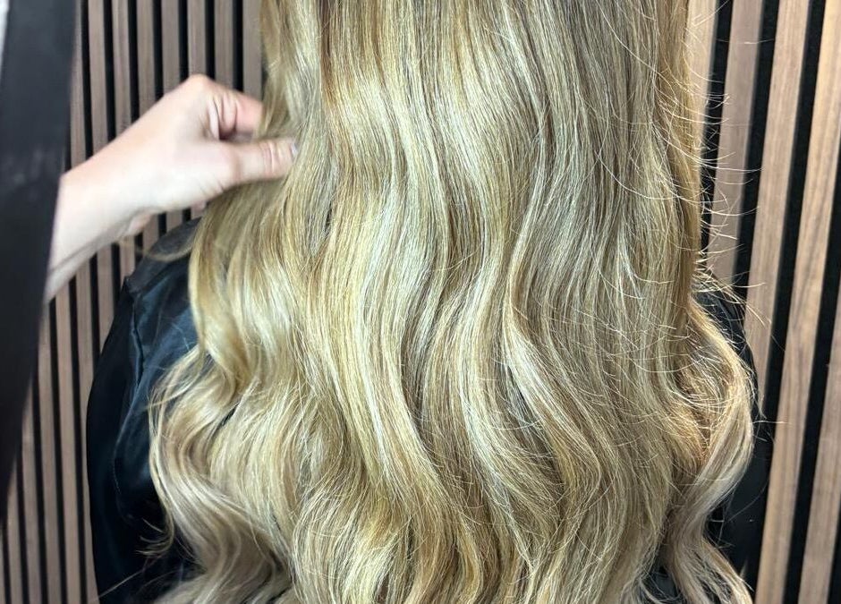 Luscious blonde waves styled at House of L.A @ Jays escape, Stanstead Abbotts, England, GB.