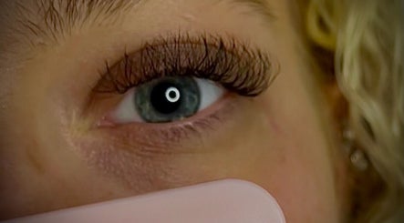 Zita’s Lashtherapy image 2