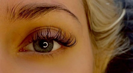 Zita’s Lashtherapy image 3