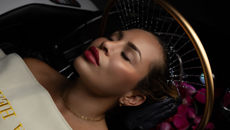 Relaxing spa treatment at Nova Head Spa: Stone Oak, San Antonio, Texas, US, showcasing ultimate tranquility.