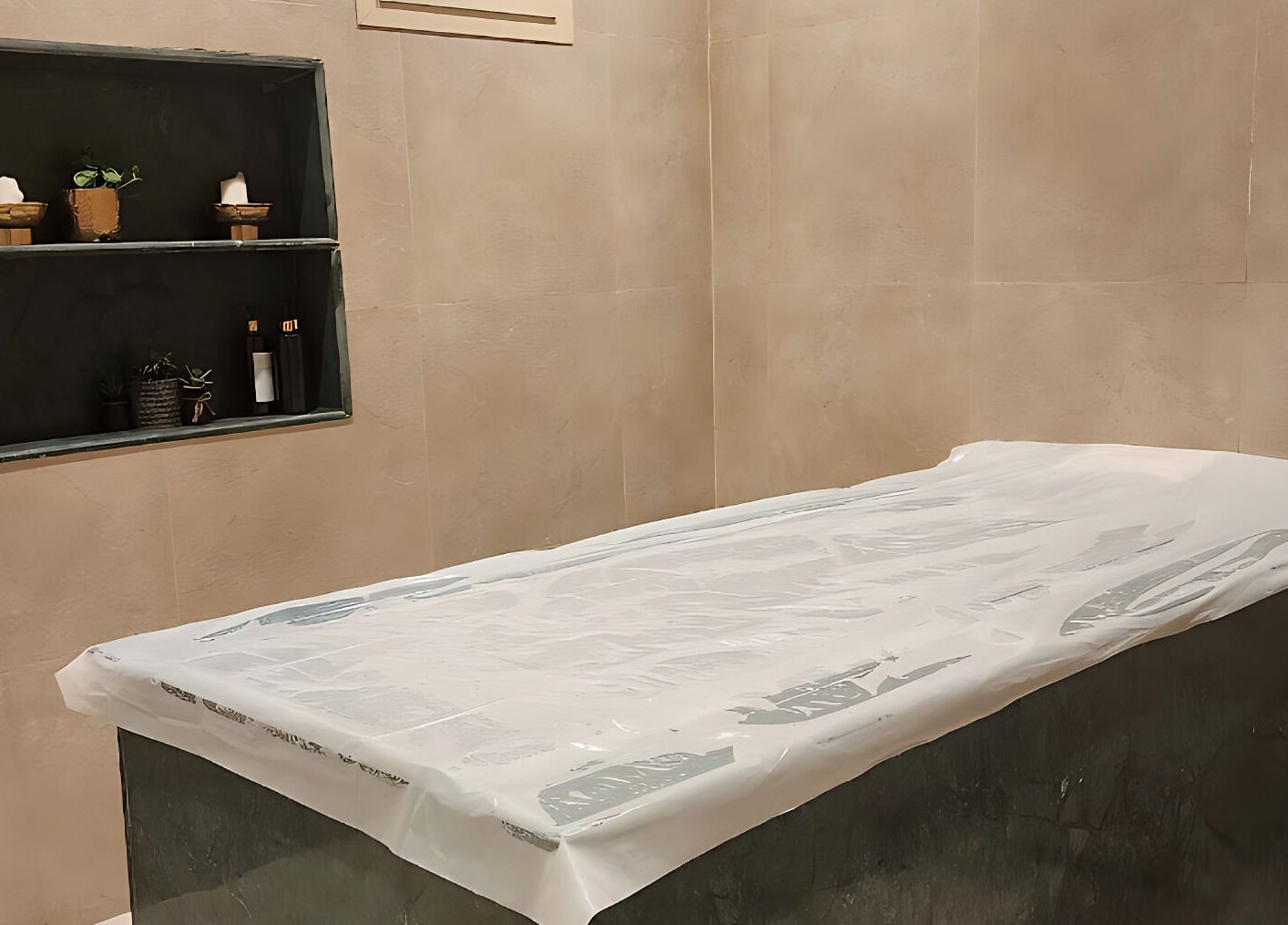 غرفة تدليك أنيقة في صالون ومركز سبا صيف النسيم في الرياض، منطقة الرياض، السعودية.