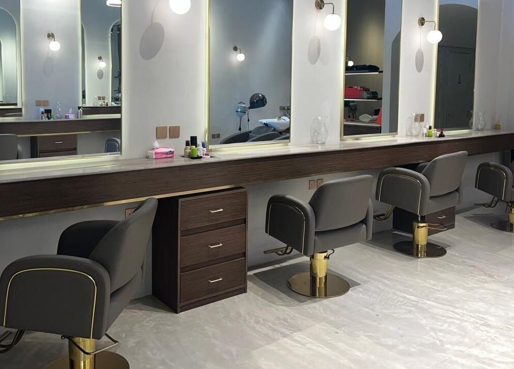 مقاعد تصفيف الشعر في Summer Breeze Salon & Spa بالرياض، منطقة الرياض، SA