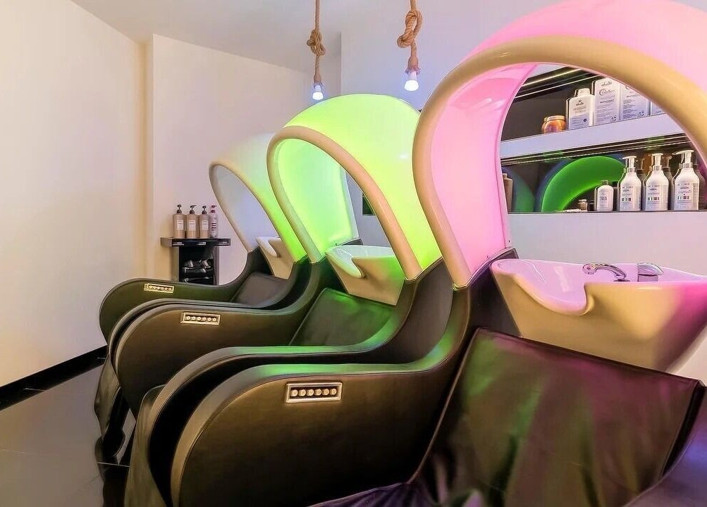 Zonas de lavado futuristas en Lo Más In - El Bercial, Getafe, Comunidad De Madrid, ES.