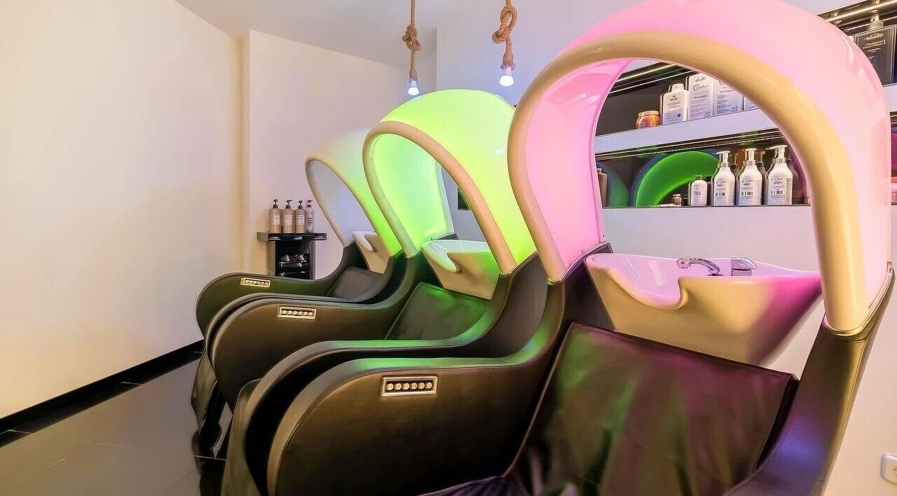 Zonas de lavado futuristas en Lo Más In - El Bercial, Getafe, Comunidad De Madrid, ES.