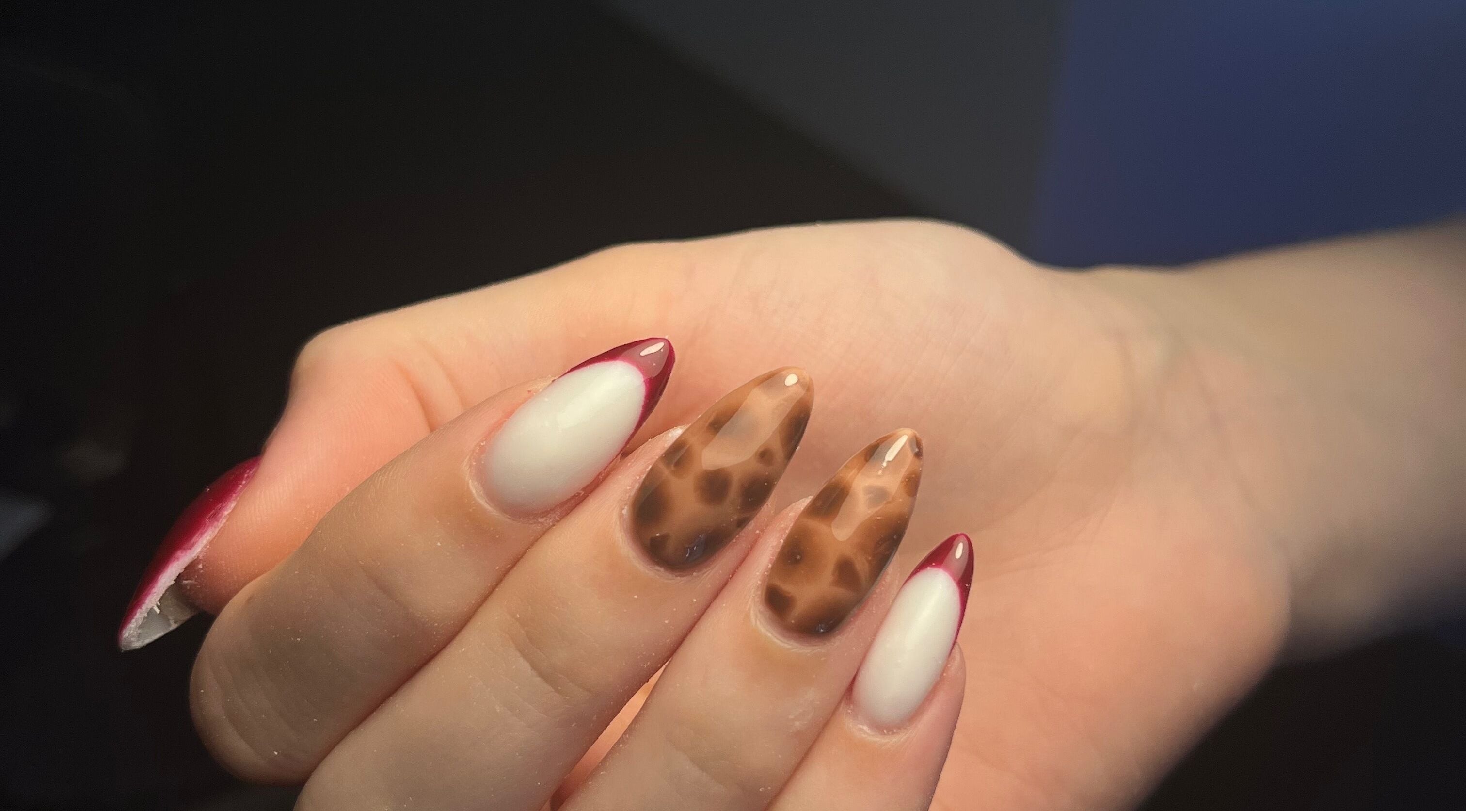 Stijlvolle nageldesigns bij The Glosssy Studio in Ter Apel, Groningen, NL.