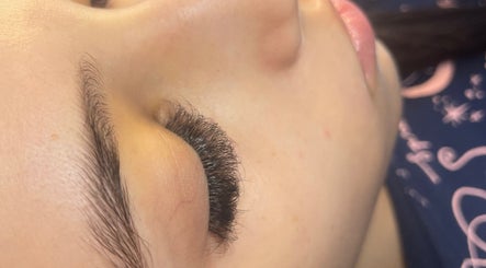 Maria Pinter Lashes