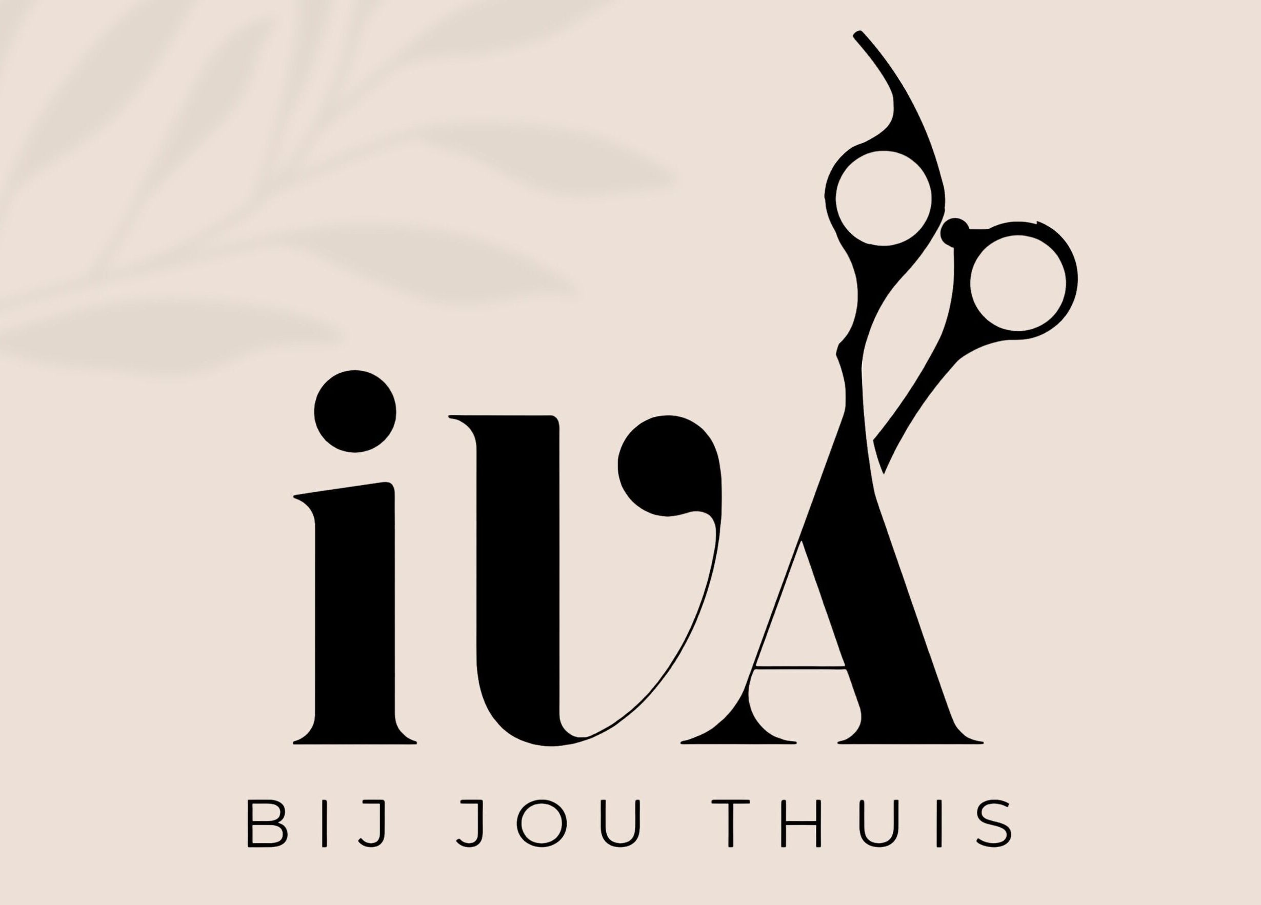 Logo van Iva Knipt (bij jou thuis), een kapperservice in Winterswijk, Gelderland, NL.
