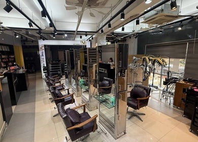 Super Visual Salon- Davao Branch (Main) modern interior, stylish chairs and mirrors, Davao City, Davao Region, PH.