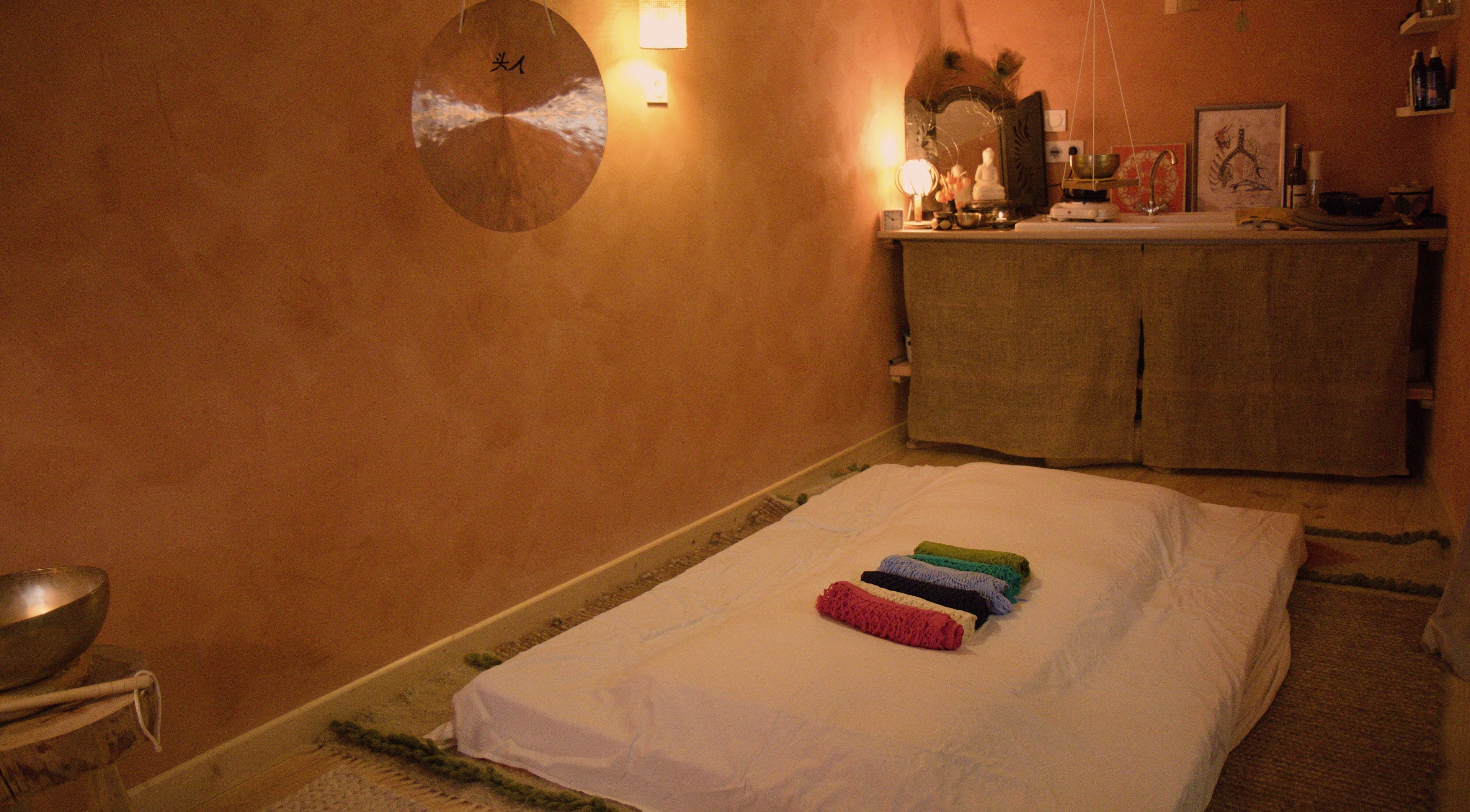 Salle de massage relaxante à Samaya Massages - Les Massages Ayurvédiques De Samantha, Clermont-ferrand, Auvergne-rhône-alpes, FR.