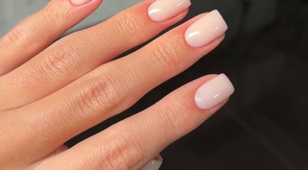 Alicia Bounds Nail Artist