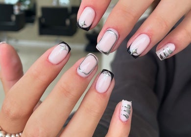 Elegant nail design at Nails by Charlotte Goulding, North Shields, England, GB.