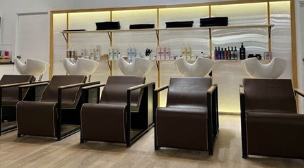 hình ảnh 2 của SALON 224