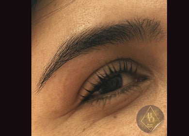 Primer plano de cejas y pestañas en BO beauty studio, Santiago, Región Metropolitana, CL.
