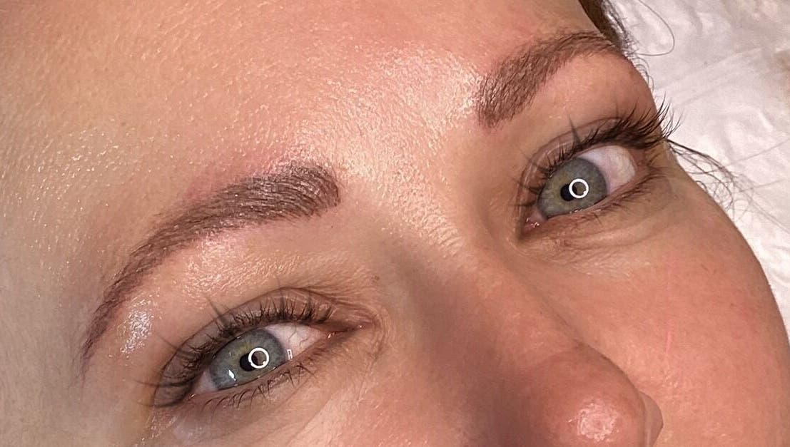 Perfectly shaped brows at Atelier Beauty and Permanent Make-Up, Newcastle, New South Wales, AU.