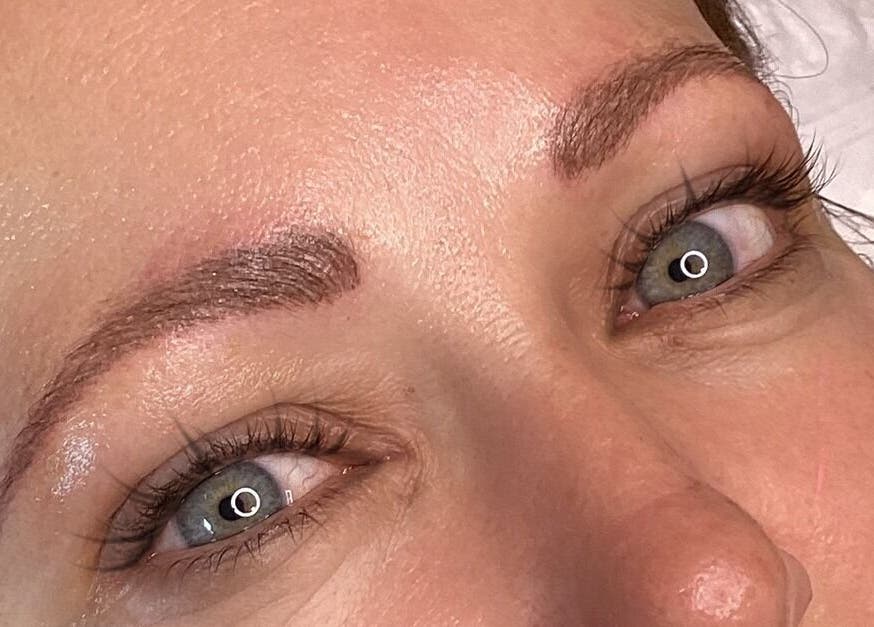 Perfectly shaped brows at Atelier Beauty and Permanent Make-Up, Newcastle, New South Wales, AU.