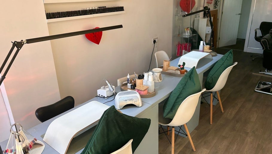 Nailsbymilliebrooke image 1