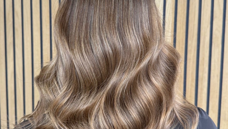 Hair by Keylie at Monroe’s imagem 1