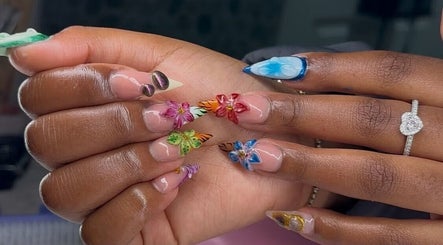 صورة Majestic Nails 2