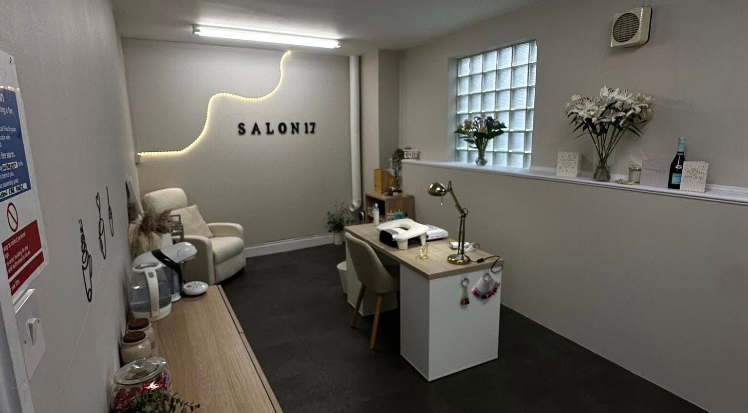 Cozy interior of Salon 17 in Tamworth, England, GB with modern decor and peaceful ambiance.