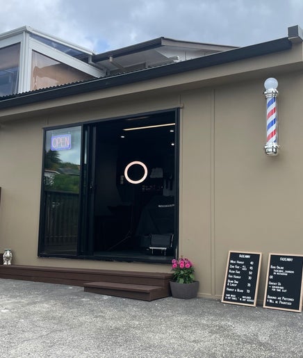 Fadeaway Barbers Glenfield image 2