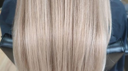 Εικόνα Studio 13 Hair & Beauty 3