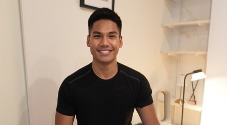 Calm atmosphere at Kazspace in Sydney with a smiling individual in Potts Point, New South Wales, AU.