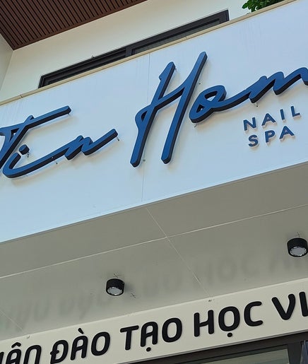 TinHome Nail Design & Spa Beauty image 2