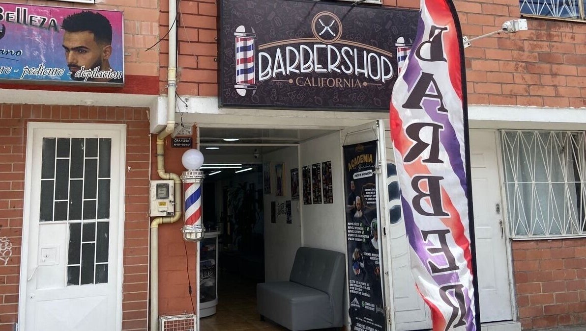 Fachada de BARBER SHOP CALIFORNIA en Bogotá, D.c., Bogotá, D.c., CO con letrero llamativo.