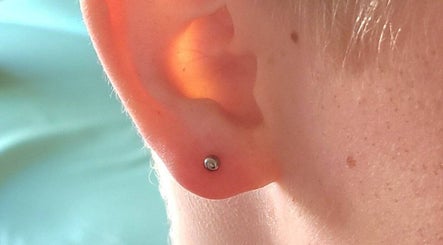 Posh Holes Body Piercing obrázek 3