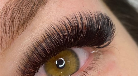 Close-up of detailed eyelash extensions at Head Turner, Shrewsbury, England, GB.