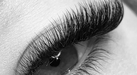 Close-up of eyelash extensions at Head Turner, Shrewsbury, England, GB, showcasing detailed craftsmanship.
