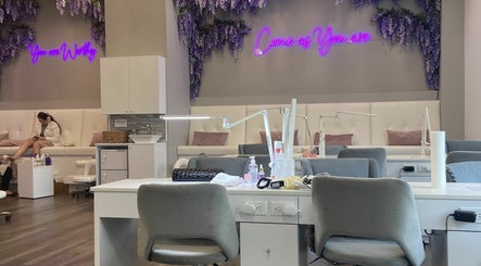 Little Luxuries Nails (DOWNTOWN MPLS) – obraz 2