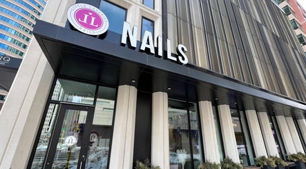 Little Luxuries Nails (DOWNTOWN MPLS) изображение 3