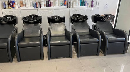 Taya2 Hair Salon - North York Center