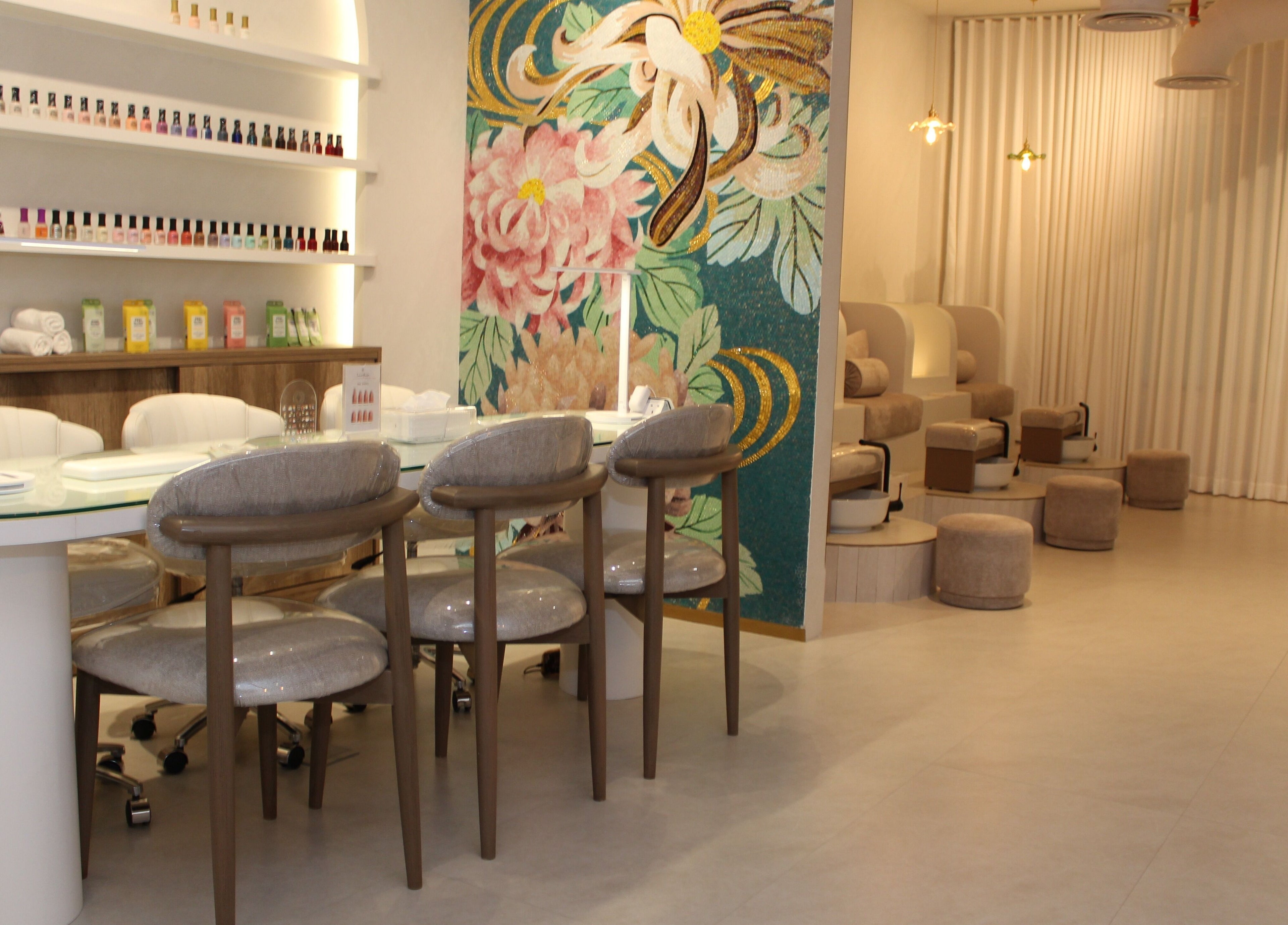 Chic nail salon at Hayat and Spa, الخبر, المنطقة الشرقية, SA showcasing modern decor and stylish seating.