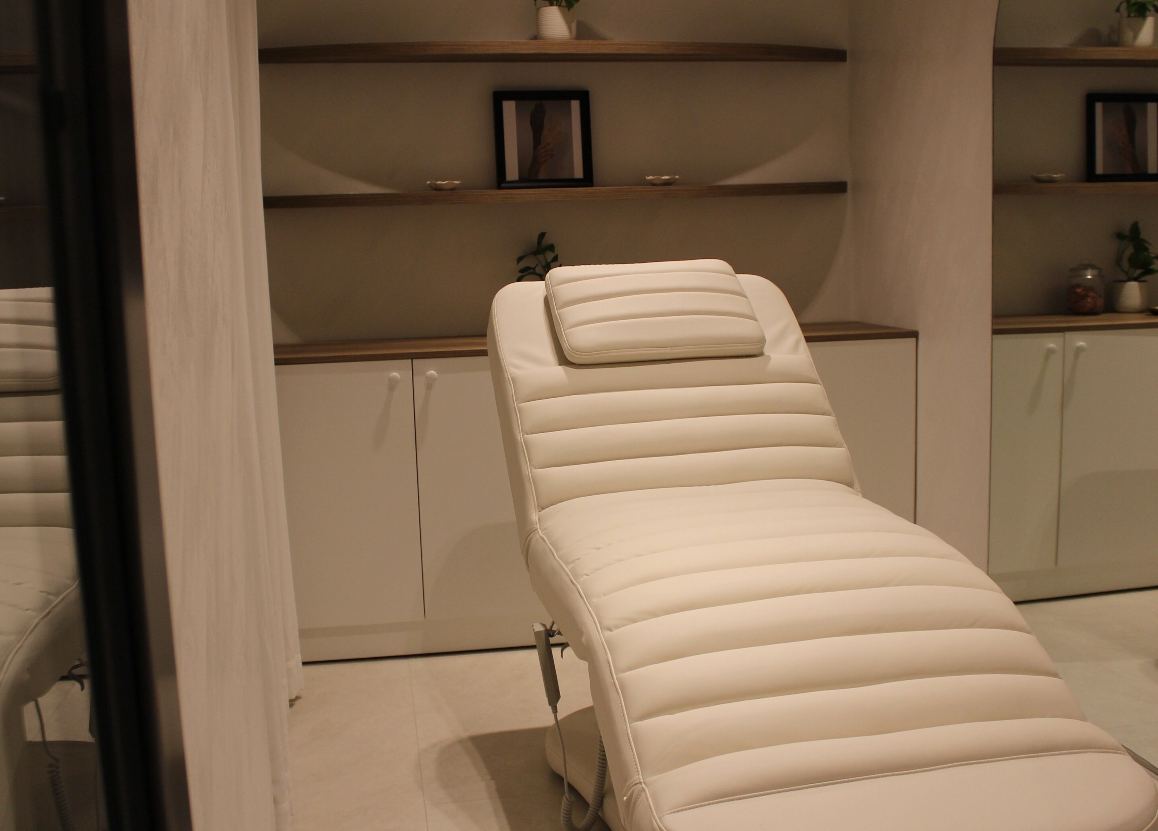 Luxury spa chair at Hayat and Spa, الخبر, المنطقة الشرقية, SA. Ideal for relaxation and wellness treatments.