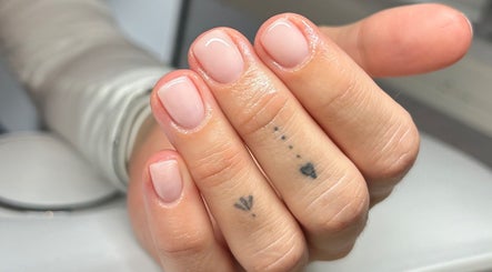 Gloss Nail Bar image 2